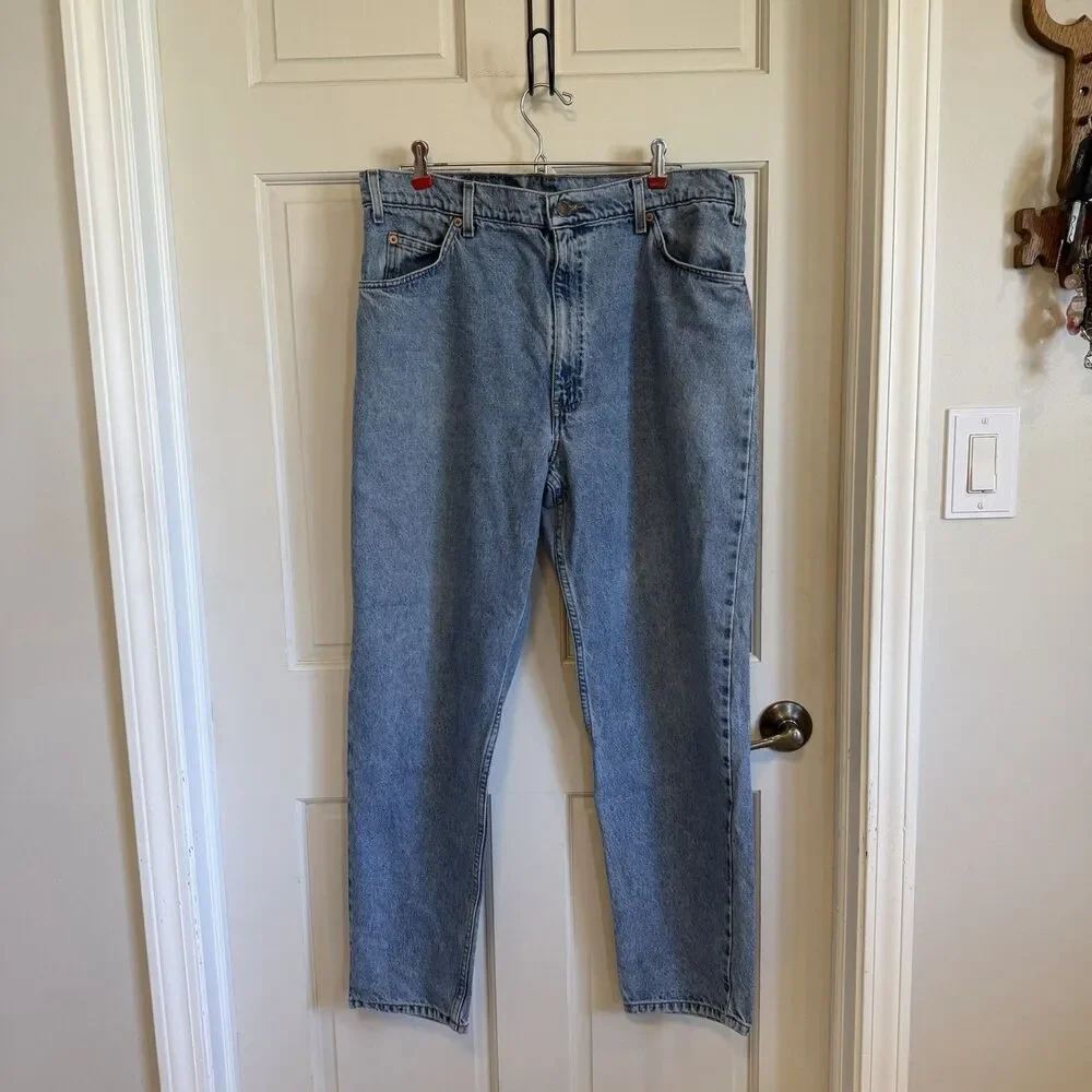 Vintage Levi’s 550 Jeans Men’s 38x30 Relaxed Fit Tapered Leg Light Wash orange
